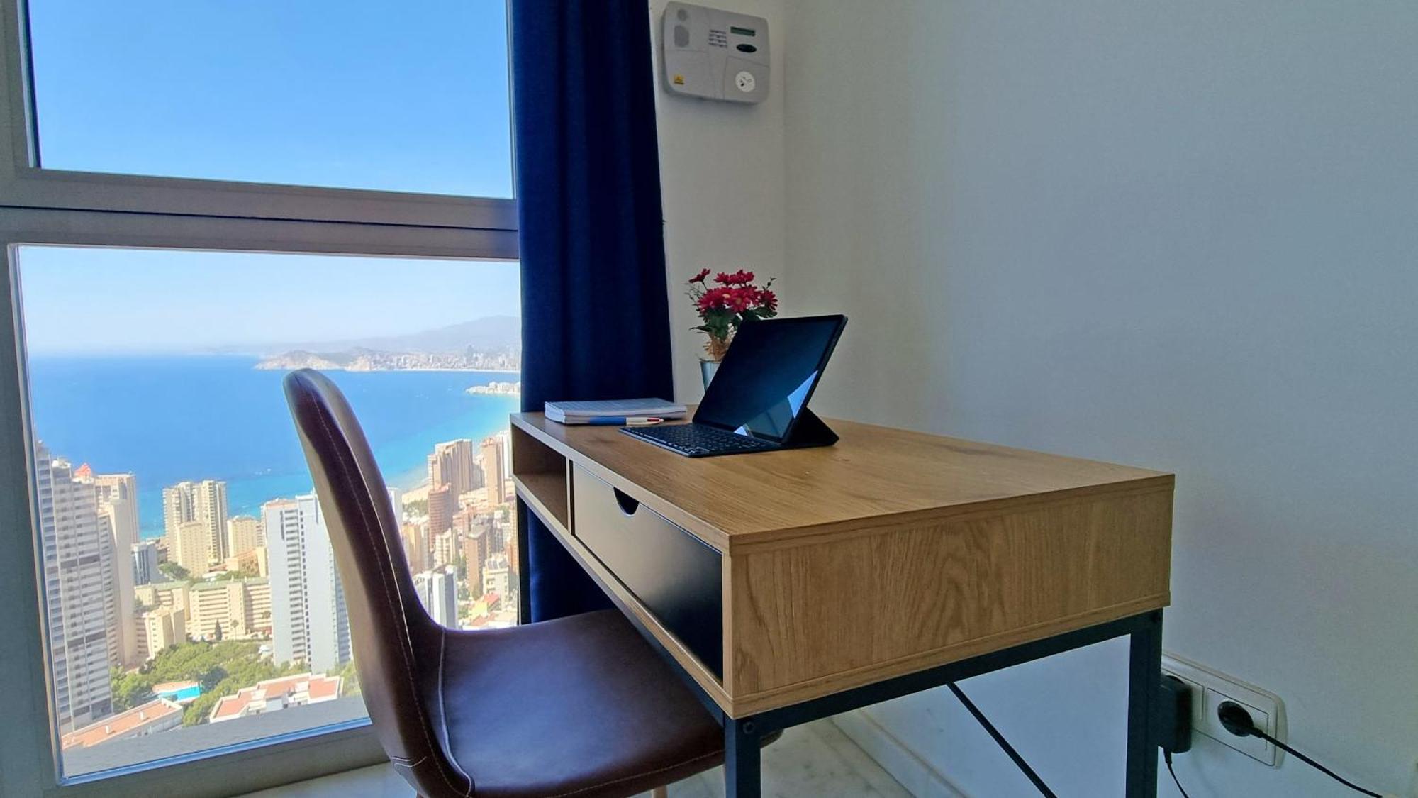 Highrise Apartment With Private Terrace & Sea Views - 34Th Floor Benidorm Exteriör bild
